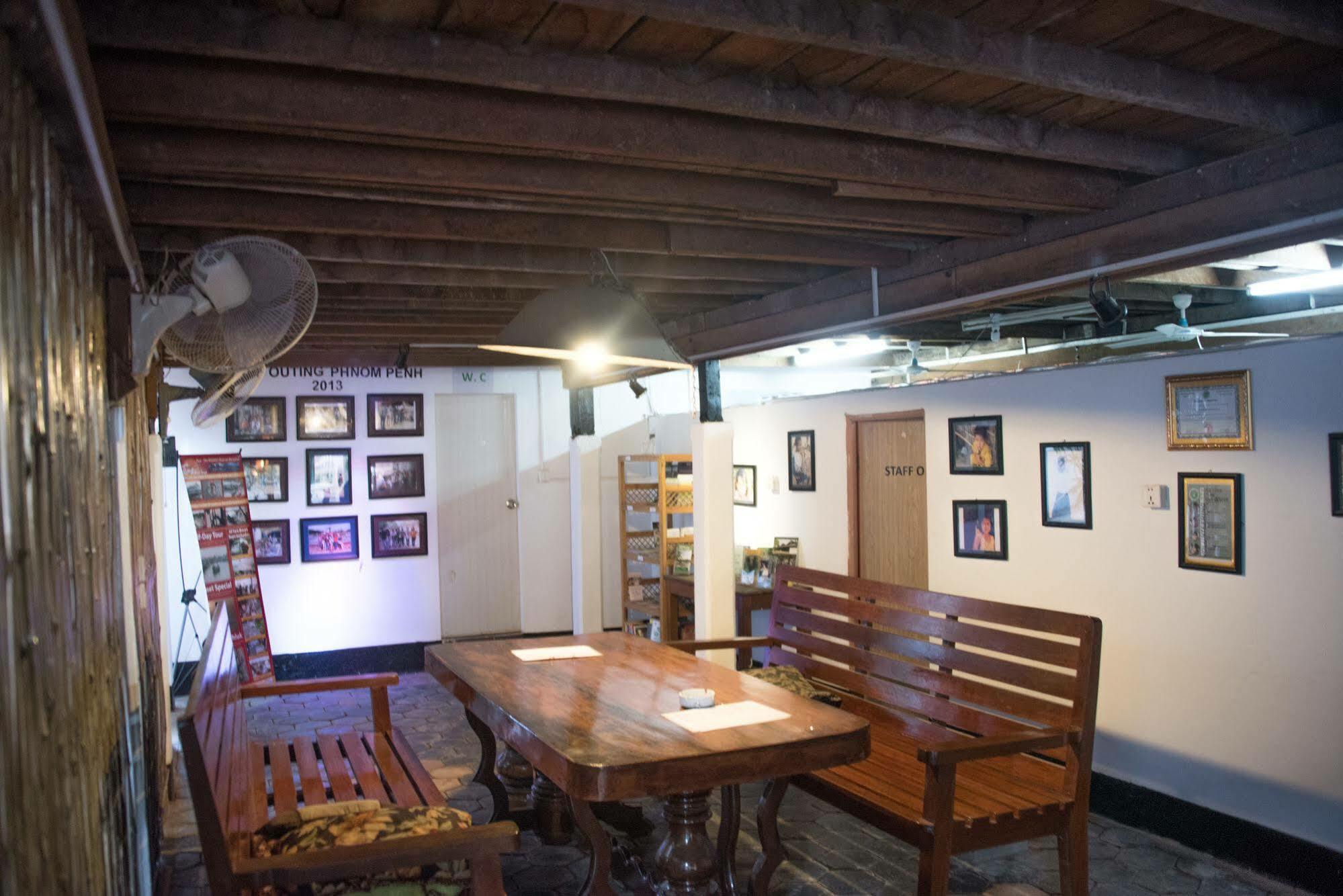 ไฟฟ์ โรส เสียมเรียบ โฮสเทล เสียมราฐ ภายนอก รูปภาพ